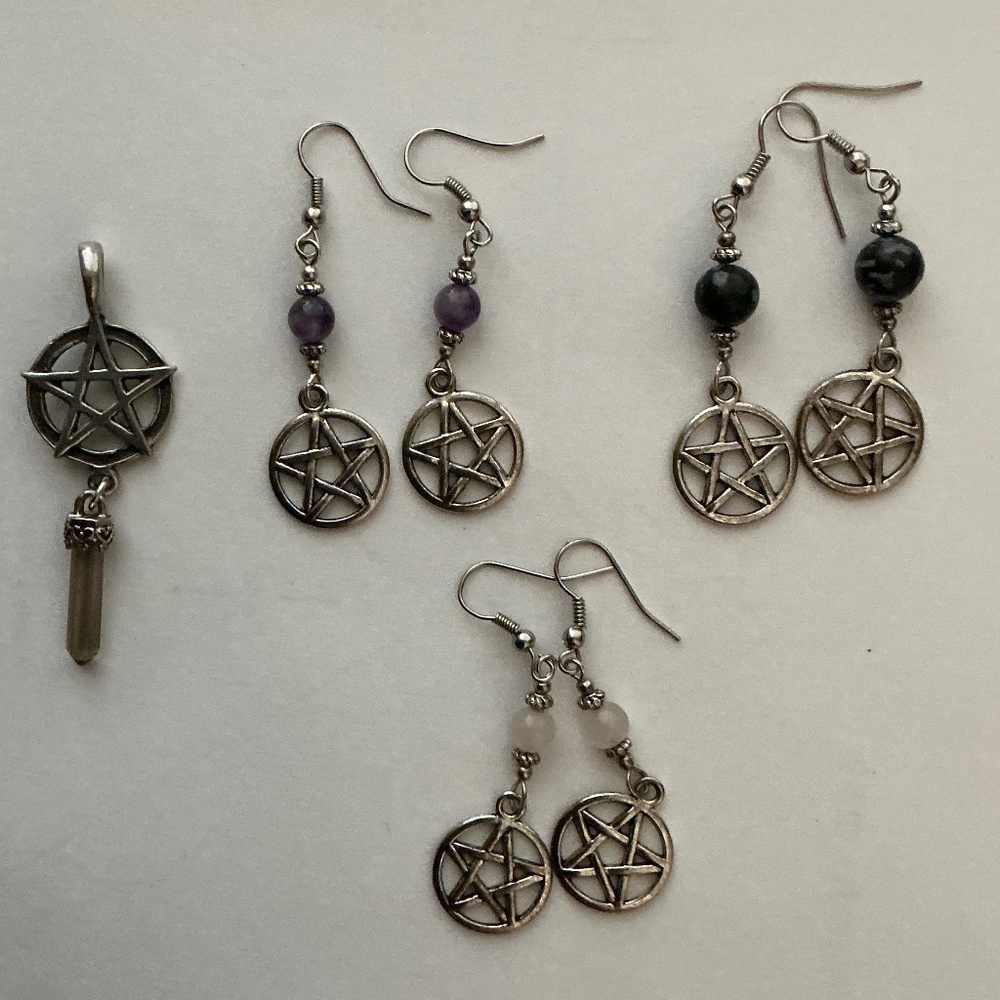 JEWELRY!  Pendant and 3 pairs of matching earrings